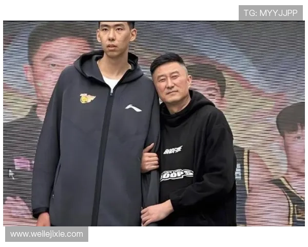 杜锋五年前为徐昕庆生寄予厚望 如今二人关系反目成仇 杜锋五年前为徐昕庆生寄予厚望 如今二人关系反目成仇